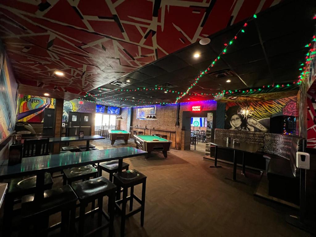 Commercial Hotel - Resim 31