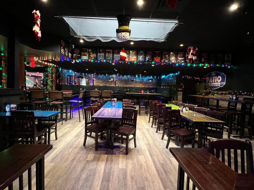 Commercial Hotel - Resim 28