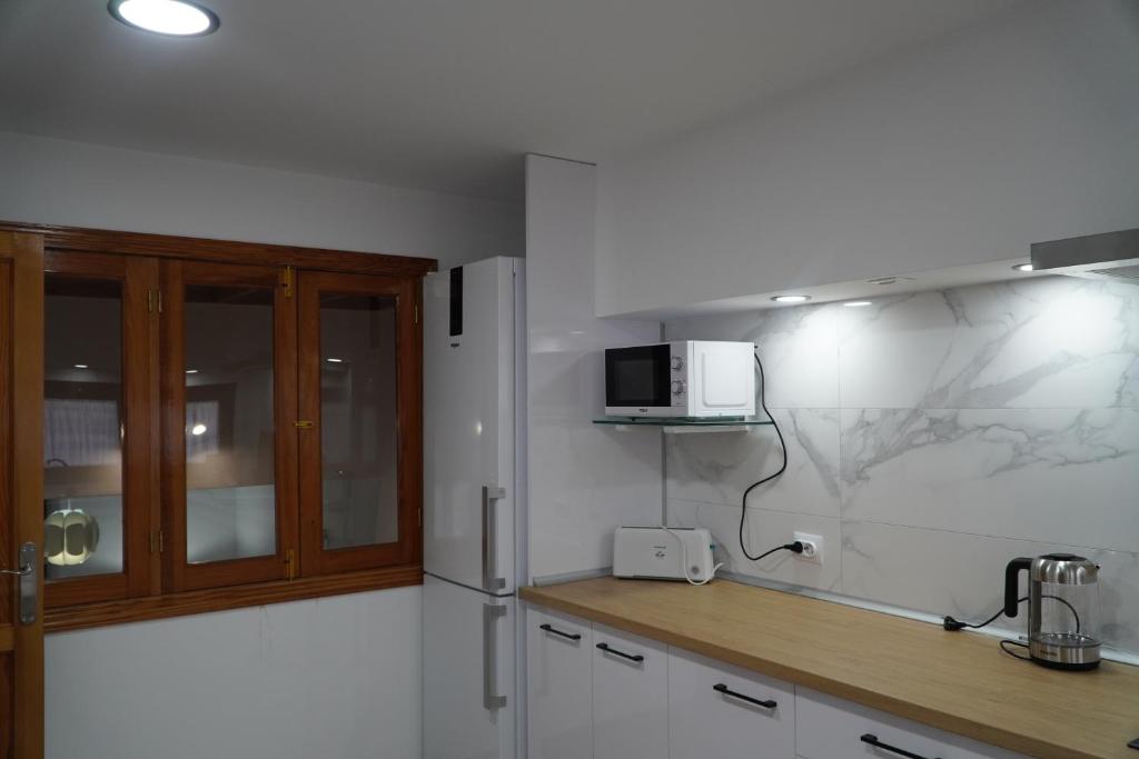 A kitchen or kitchenette at ROSET