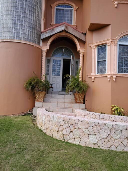 Prestige at Westgate Hills4 Bedrooms with Dry Bar, Montego Bay