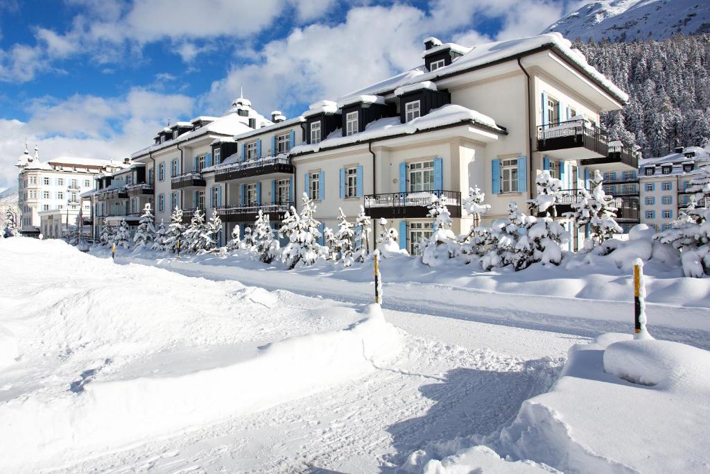 
Obiekt Kempinski Residences St. Moritz zimą
