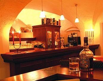 Nápoje v ubytování Romantik Hotel Tuchmacher