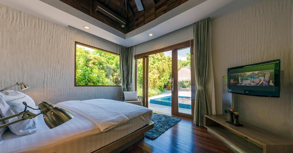 Hideaway Beach Resort & Spa - 14