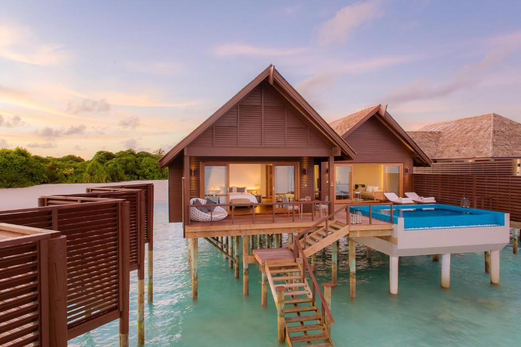 Bazén v ubytování Hideaway Beach Resort & Spa nebo v jeho okolí