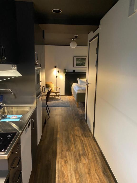 Kuchyň nebo kuchyňský kout v ubytování Magnolia House Sollentuna
