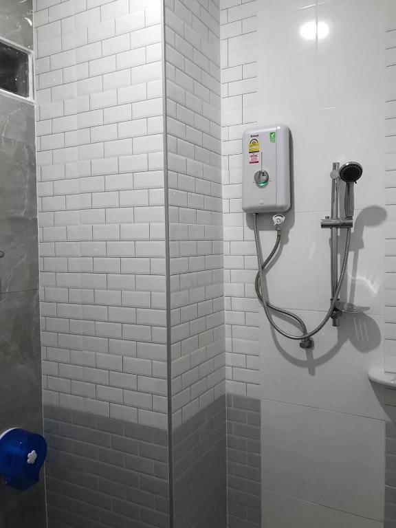 ไนท์ ฟอร์ ยู เรสซิเดนซ์ - Sala Twin Standard
