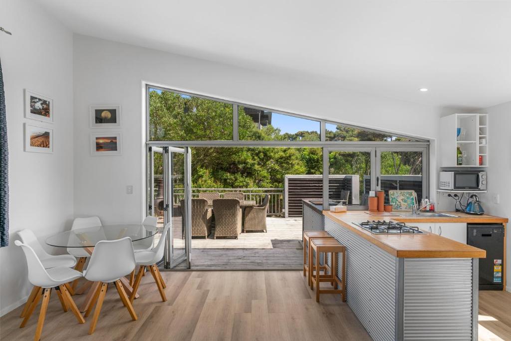 Manuka Sanctuary Mangawhai Heads Holiday Home, Mangawhai (updated prices 2024)