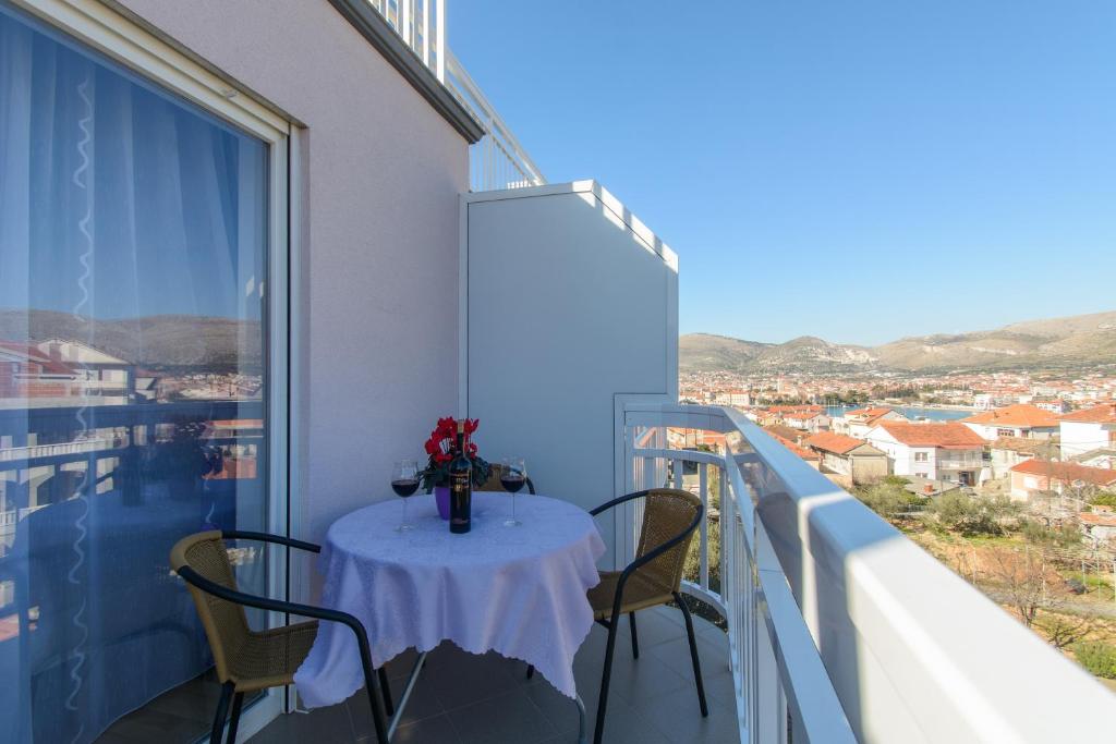 Nespecifikovaný výhled na hory nebo výhled na hory při pohledu z apartmánu
