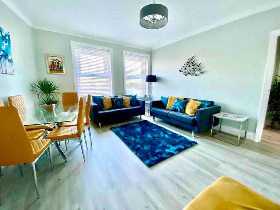 Hidden Gem Luxury Apartment in Southbourne 5 mins walk to the beach