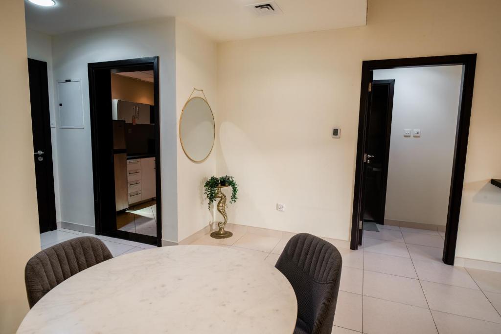 Fotografie z fotogalerie ubytování A Cosy one-bedroom apartment. v Dubaji
