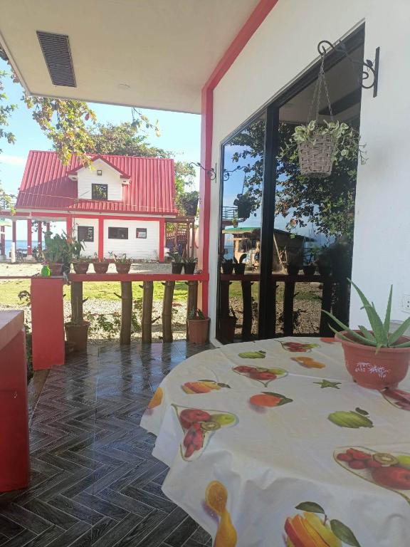 Portofino Homestay - 平房与海景
