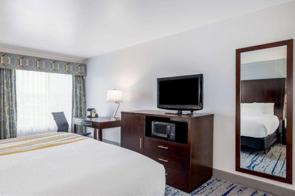 La Quinta Inn by Wyndham Lynnwood - King Room - Accès à La Mobilité / Non-fumeur