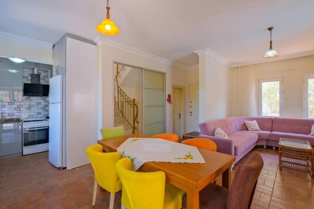 Kuchyň nebo kuchyňský kout v ubytování Infinity Sunshine Villa