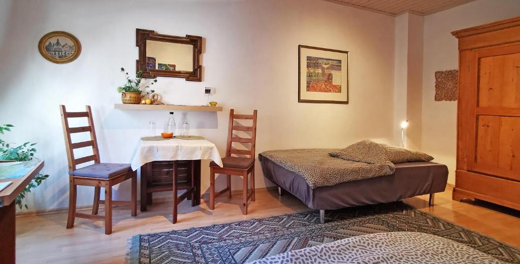Bed and Breakfast - Doppelzimmer - Double Room With Private External Bathroom