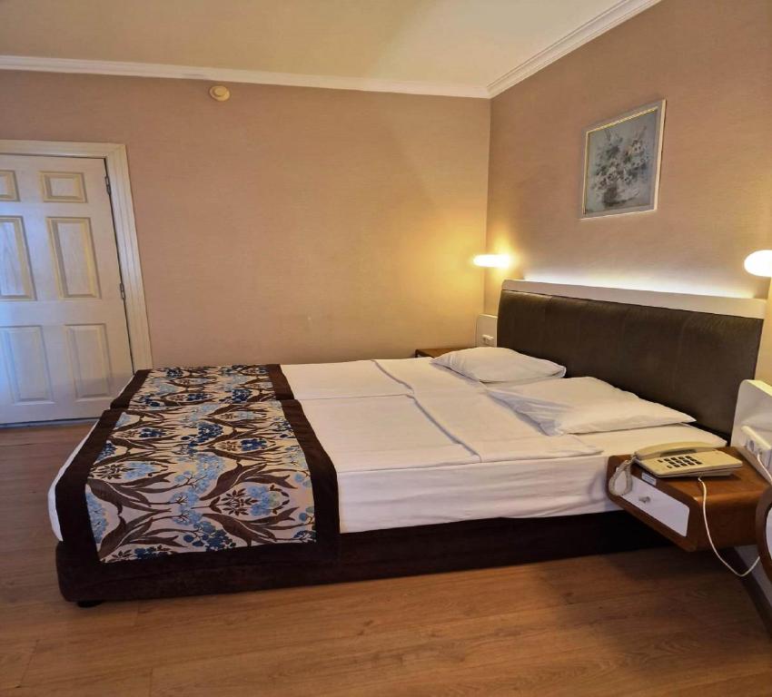 Azak Hotel - Standard Single Room