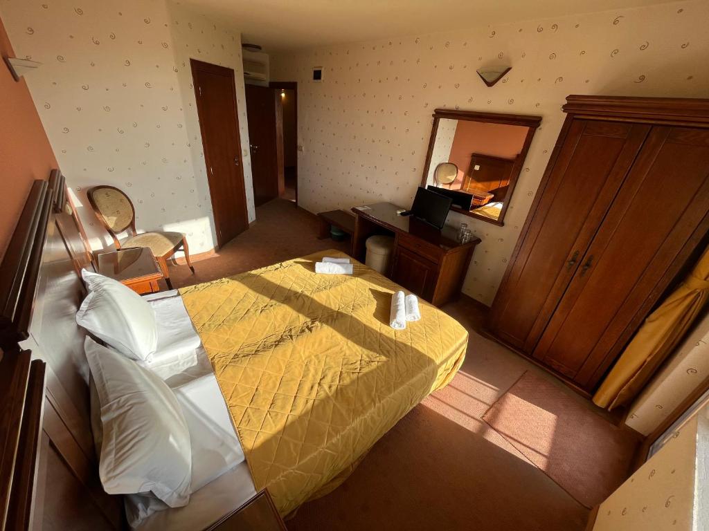 HOTEL BOLYARI - Salle Double Ou Jumelle Avec Balcon