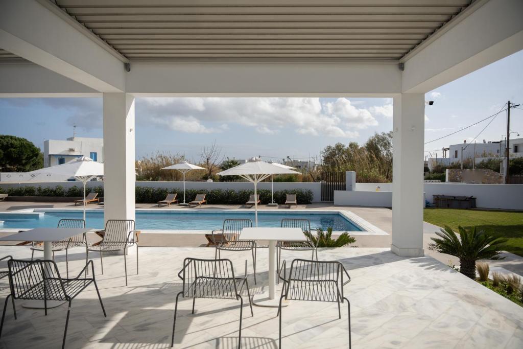 Bazén v ubytování Tzanis Resort Skyros nebo v jeho okolí