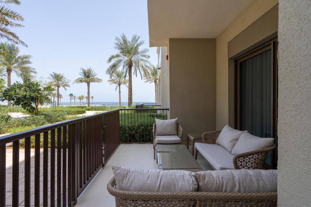 Balkón nebo terasa v ubytování Alnoon at Address Beach Resort Fujairah