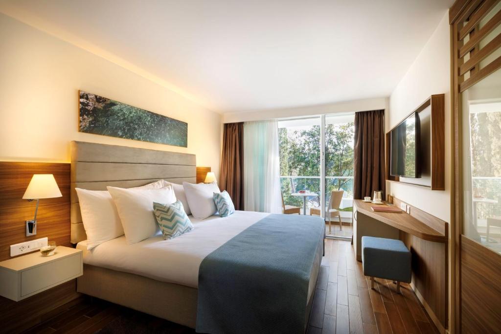 Valamar Bellevue Resort - All Inclusive - 12