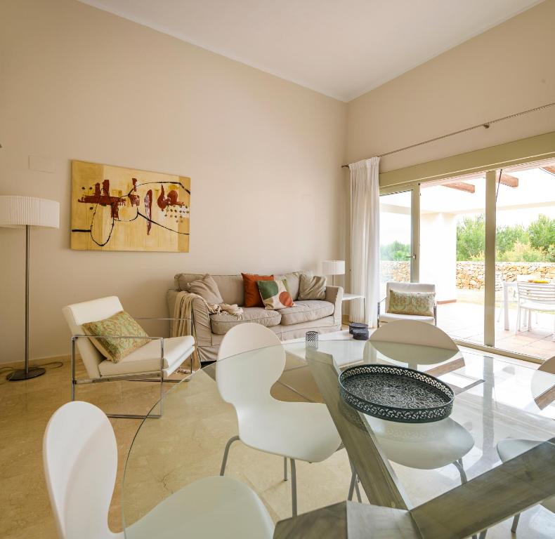 Las Colinas Golf & Country Club Residences - Three-Bedroom Villa