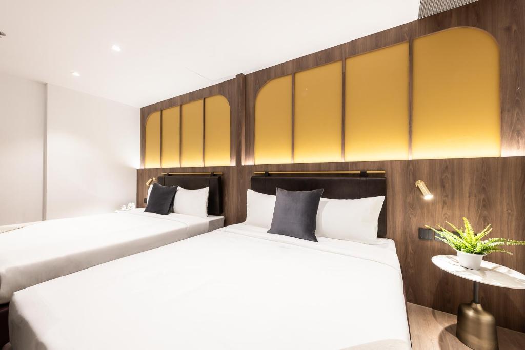 Owen House by Habyt - Family Double Room