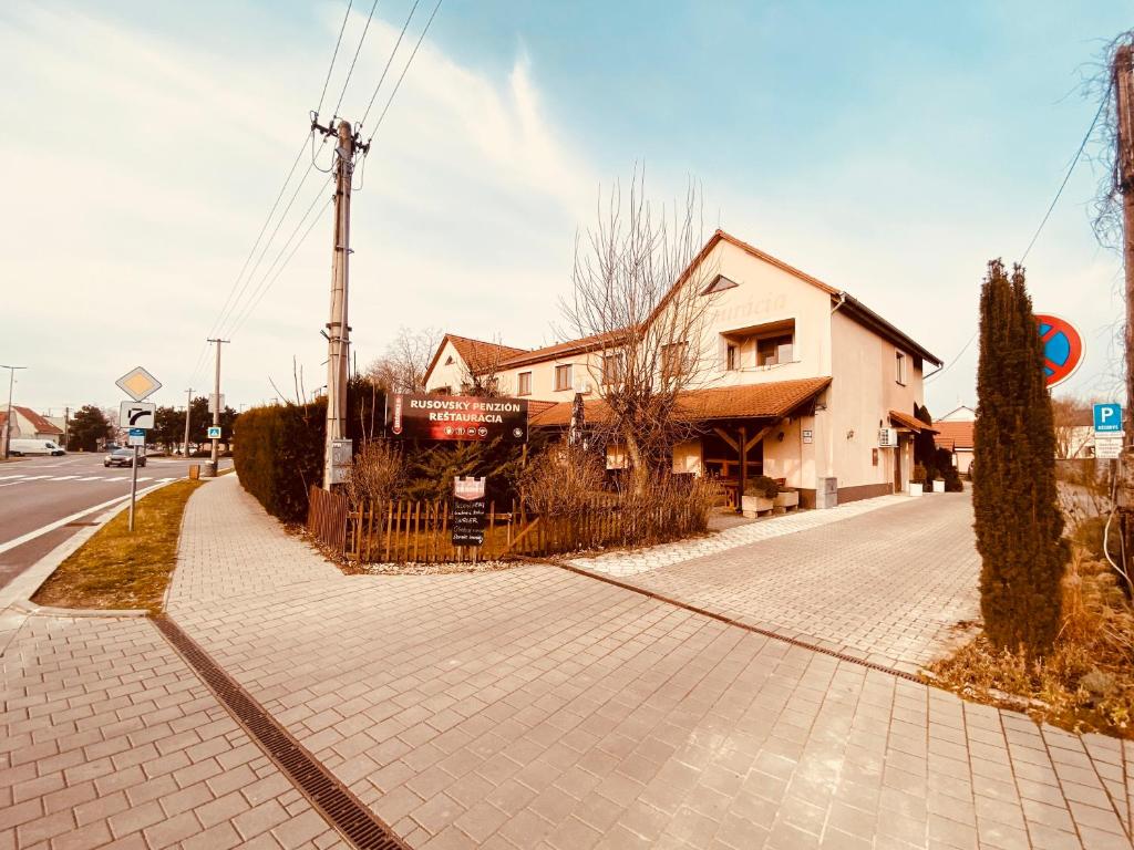 Budova, v ktorej sa penzión nachádza
