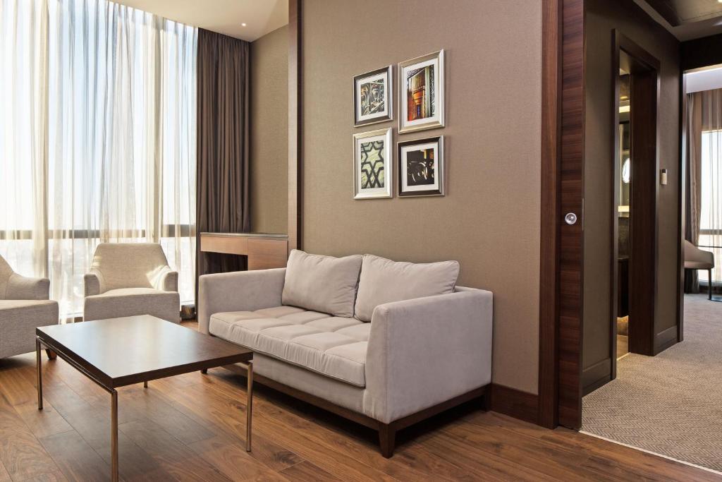 Sheraton Grand Istanbul Atasehir - Corner King Suite With Sofa Bed - Lounge Access