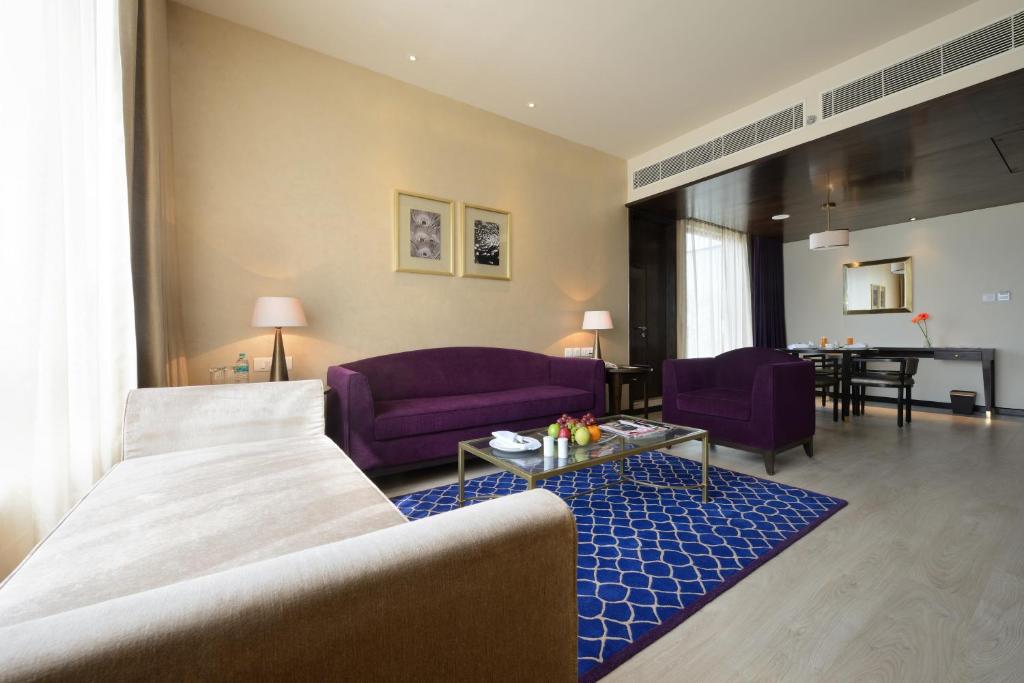 Marasa Sarovar Premiere - Suite With 1 Dbl Bed