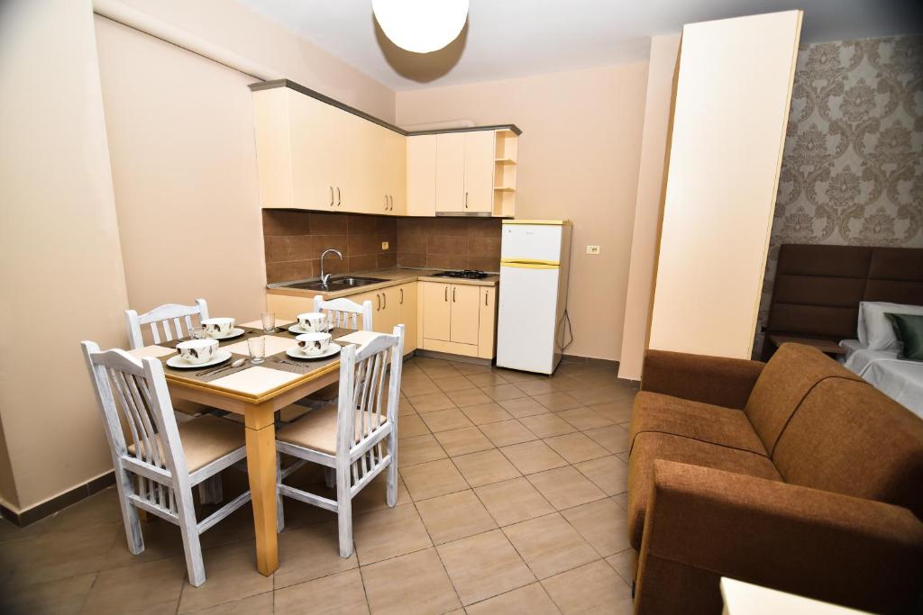 Seaview Apartment - Image 4