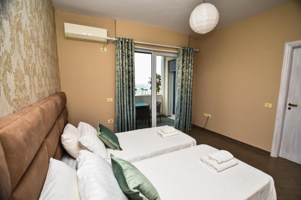 Seaview Apartment - Image 6