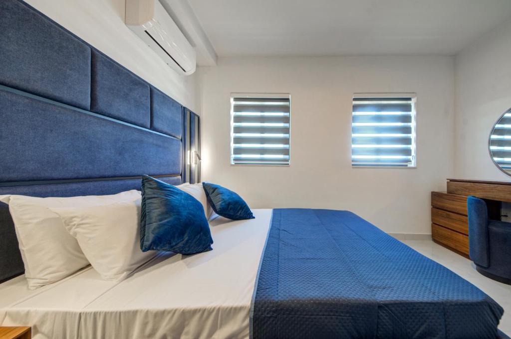 Central Apartments - 17