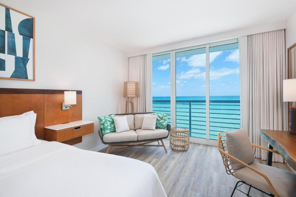 The Westin Fort Lauderdale Beach Resort - Guest Room, 1 King, Oceanfront