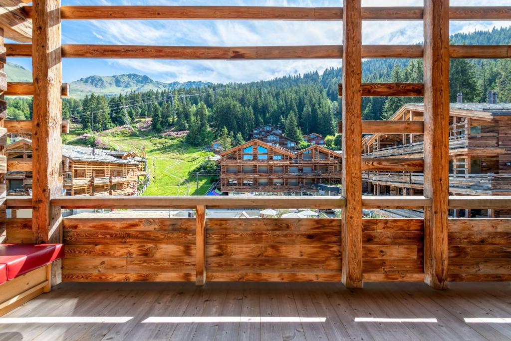 Nespecifikovaný výhled na hory nebo výhled na hory při pohledu z hotelu