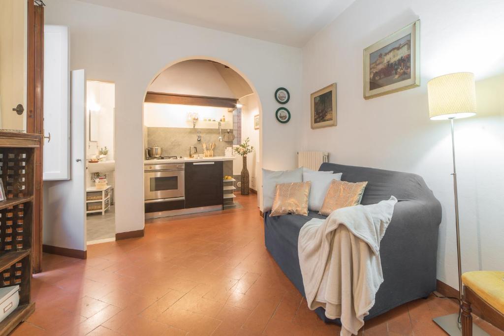 A kitchen or kitchenette at Pitti - Flo Apartments
