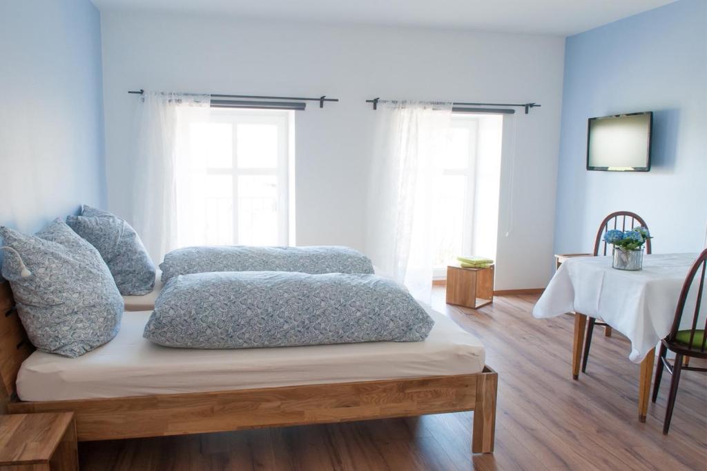 Postel nebo postele na pokoji v ubytování Landgasthof Witten