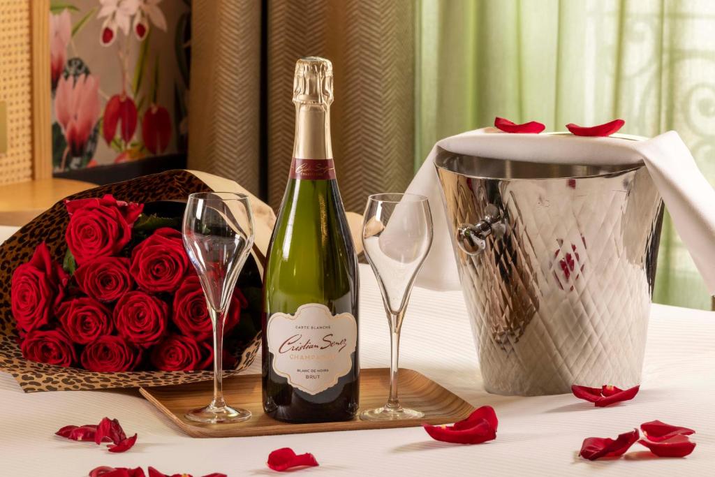 Hôtel Jardin de Cluny - Resim 15