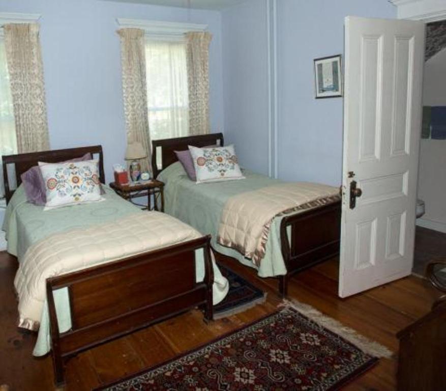 Blooming Inn Shelburne Falls - Twin Room