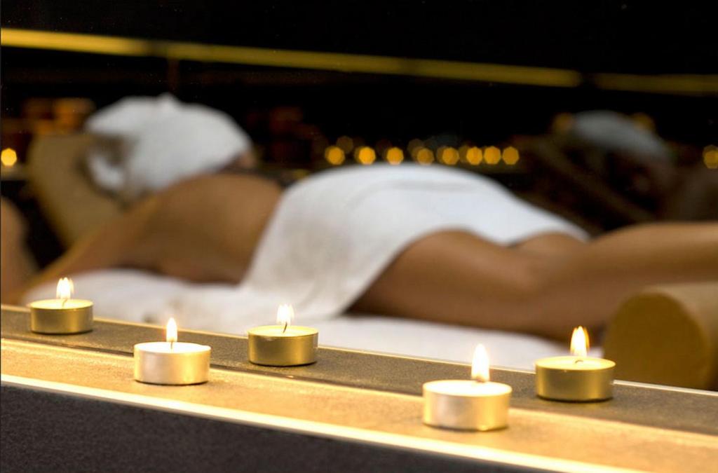 Luxury Downtown Apartments - Resim 35