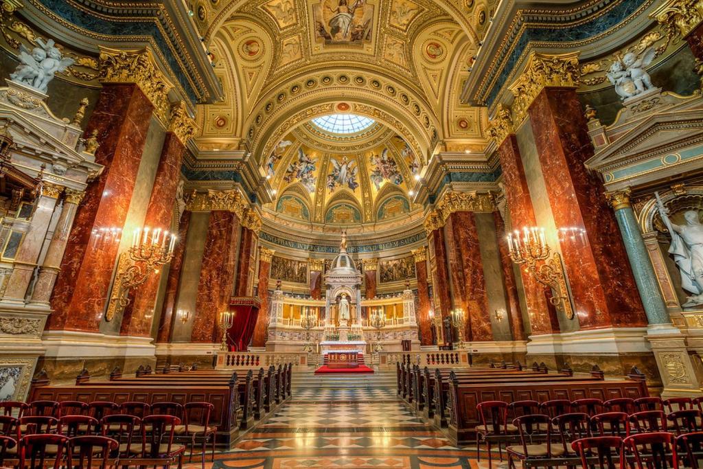 Luxury Downtown Apartments - Resim 41