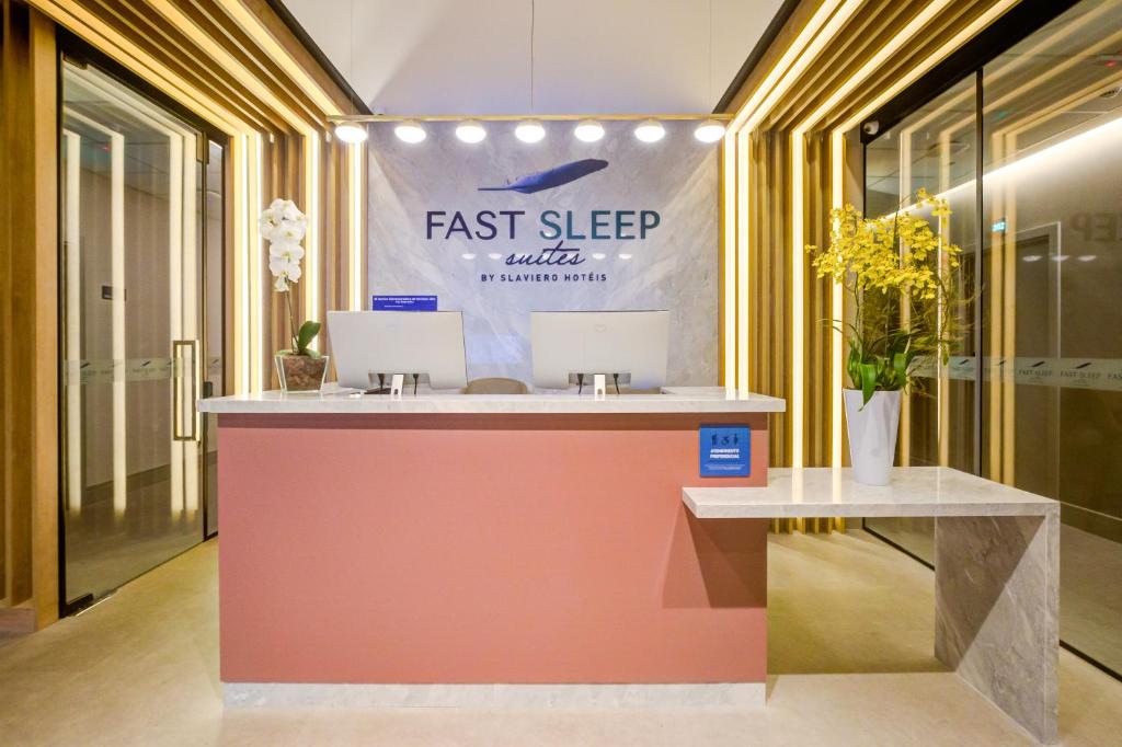 Galeriebild der Unterkunft Fast Sleep Suites by Slaviero Hoteis - Hotel dentro do Aeroporto de Guarulhos - Terminal 2 - desembarque oeste in Guarulhos