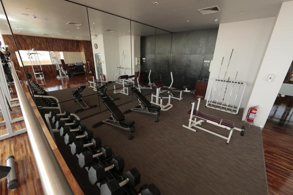 Fitness centrum a/nebo fitness zařízení v ubytování Crowne Plaza Asunción by IHG