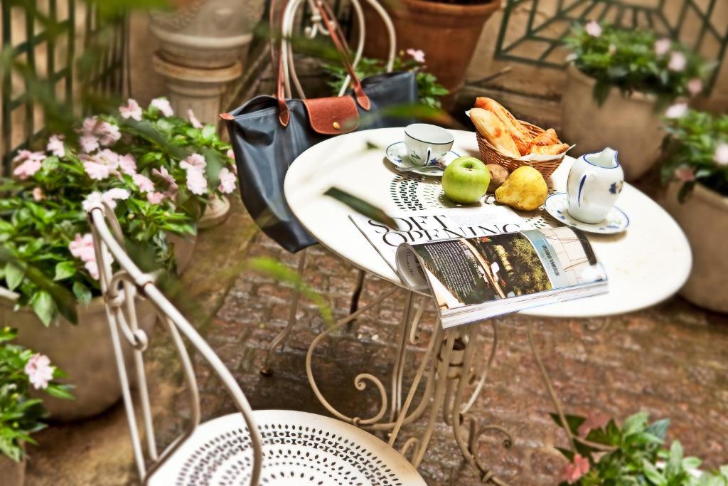 Relais Du Louvre - Resim 10