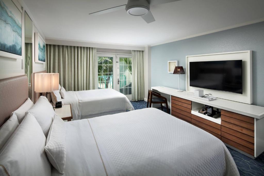 The Westin Grand Cayman Seven Mile Beach Resort & Spa - 部分海、客室、2倍のソファベッド