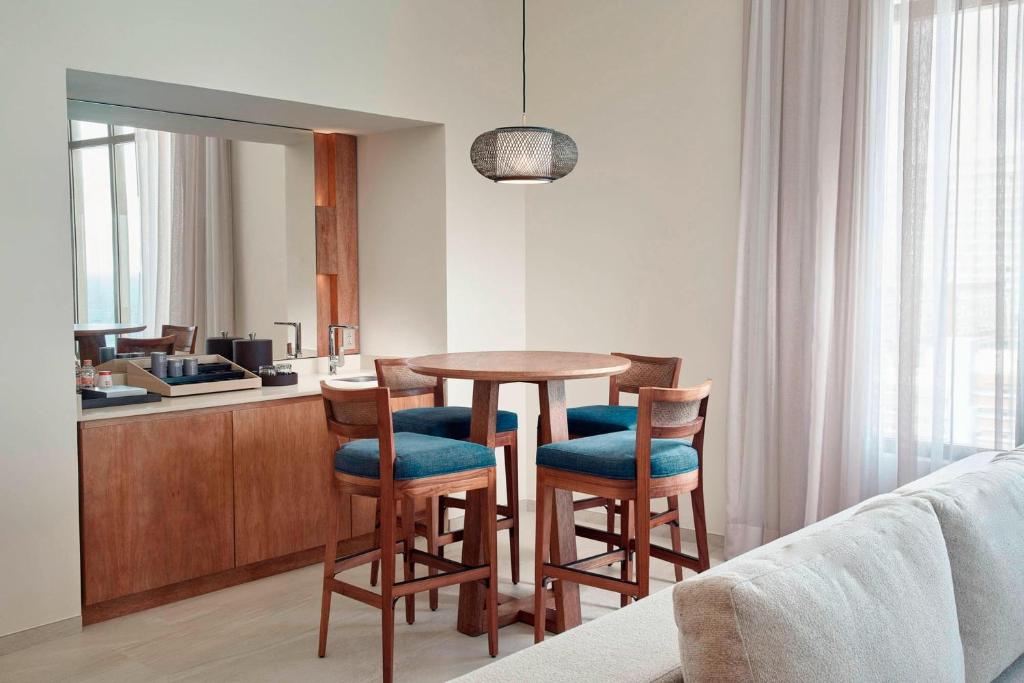Kuchyň nebo kuchyňský kout v ubytování JW Marriott Cancun Resort & Spa