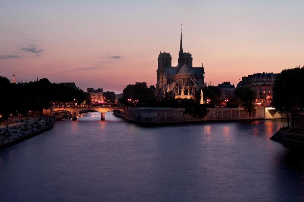 Relais Du Louvre - Resim 28