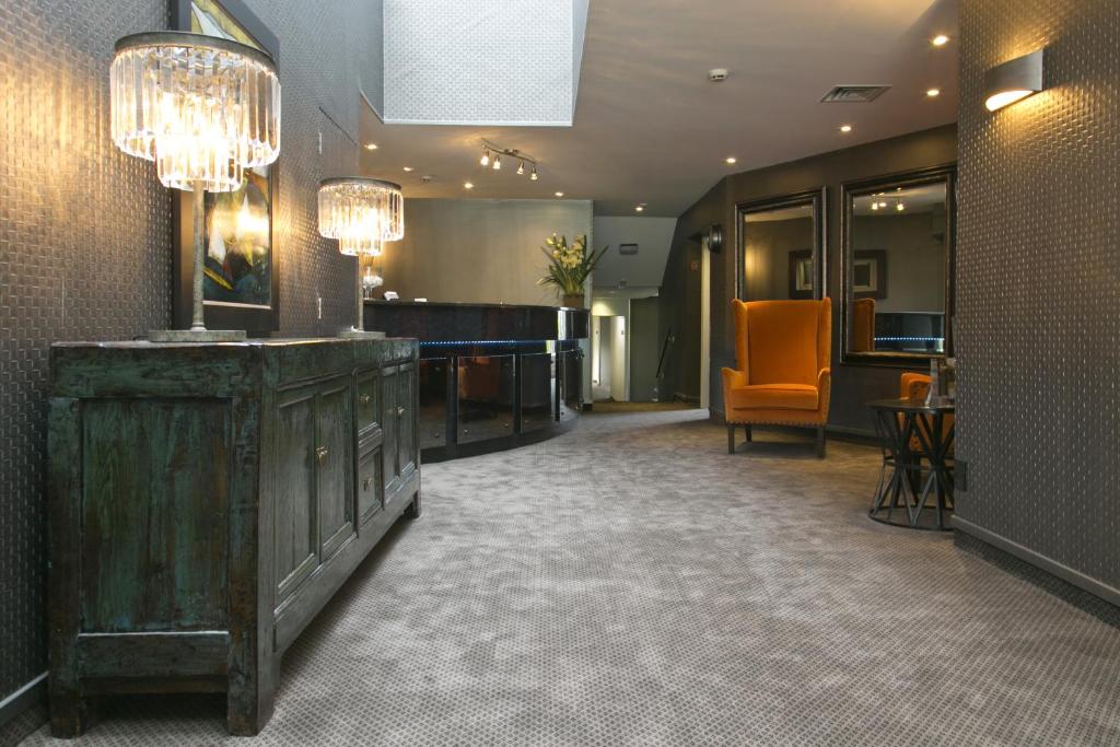 The Cove- On The Lake - Resim 6