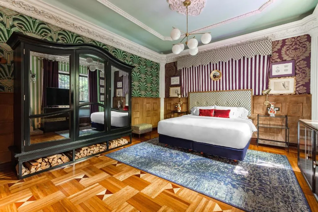 Master Executive Suite