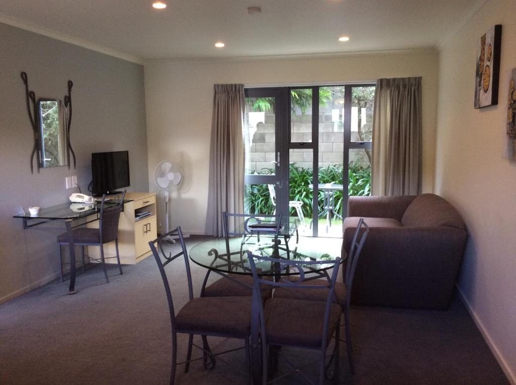 
One-Bedroom Apartment (4 Adults)
