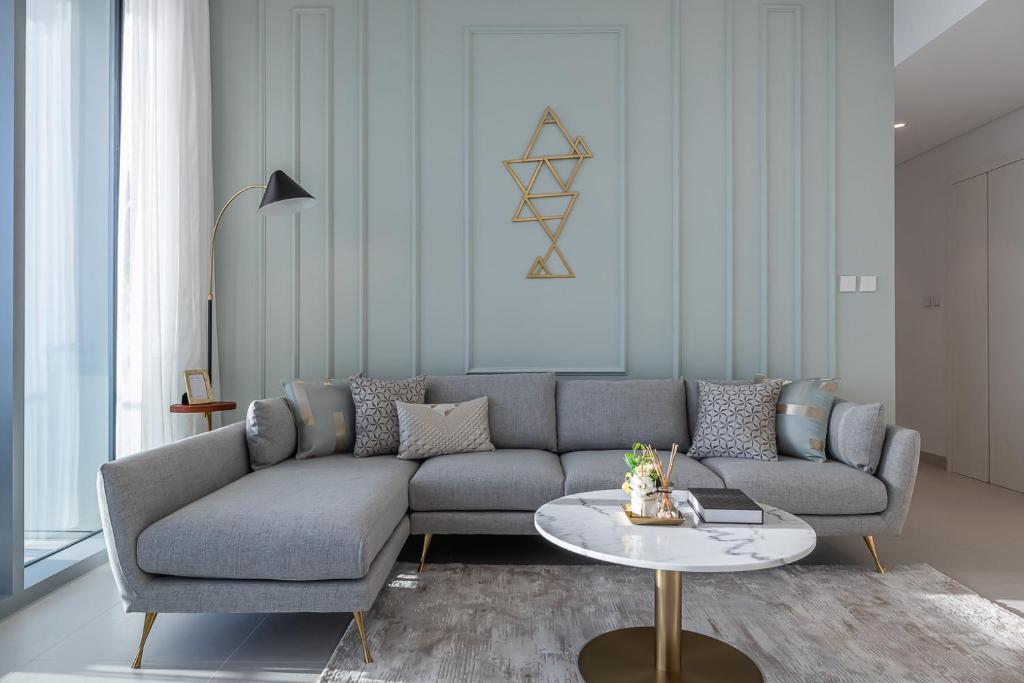 Burj Khalifa View 2BDR Apartment in Creek Harbor