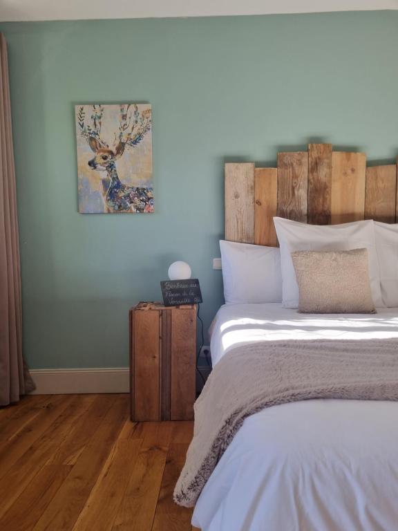 Postel nebo postele na pokoji v ubytování Chambre d'hôtes LE FLACON DE LA VERROUILLE